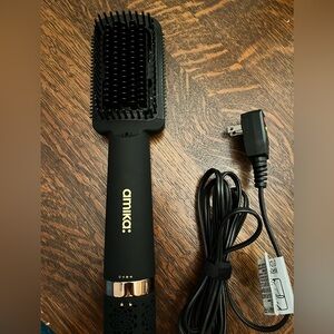 Full size Amika dryer/heated brush